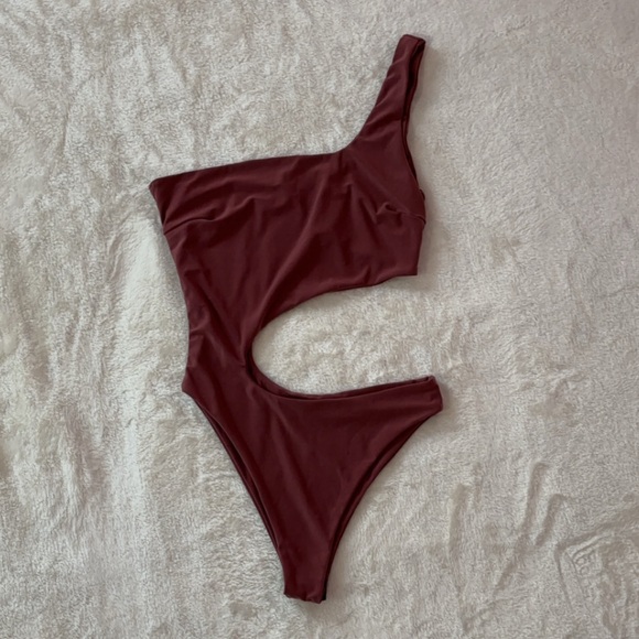 NWOT Superdown One Shoulder Cut Out Bodysuit - Picture 1 of 10